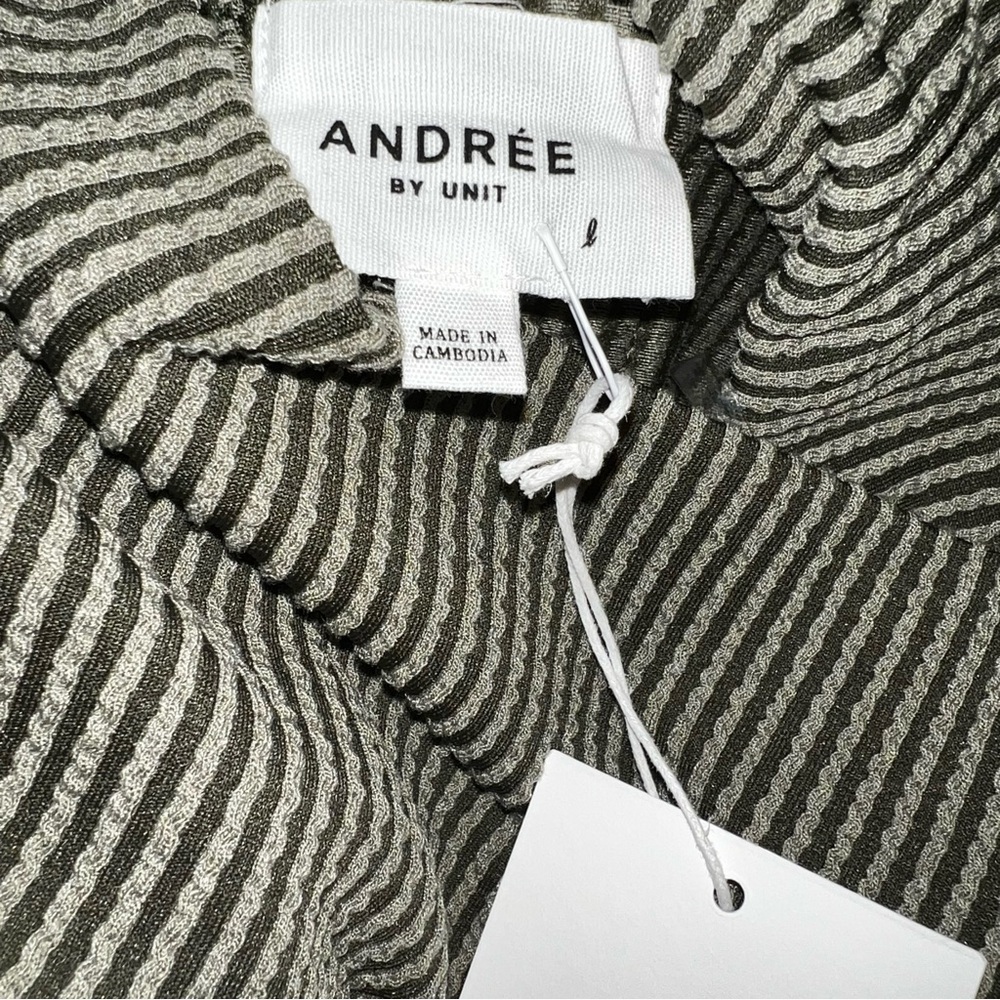 Andree By Unit Nwt Ribbed Texture Top Size Large - image 8